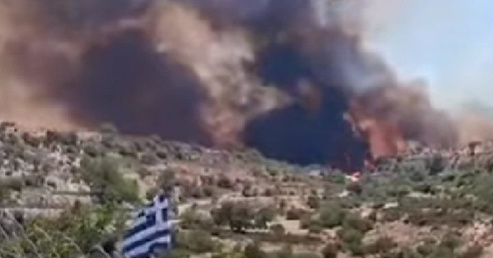 ΒΙΝΤΕΟ: Μεγάλη φωτιά στη Λεμεσό, στη μάχη έξι εναέρια μέσα-Εκκενώνονται κατοικίες ΒΙΝΤΕΟ: Μεγάλη φωτιά στη Λεμεσό, στη μάχη έξι εναέρια μέσα-Εκκενώνονται κατοικίες