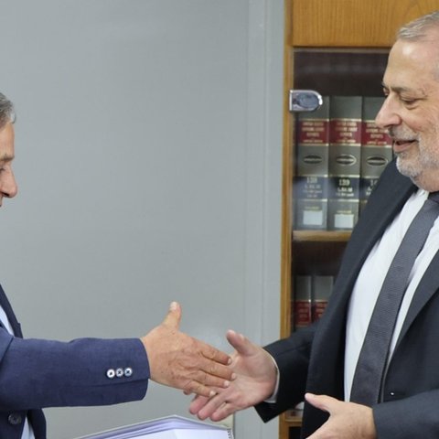 Απαιτούν πλήρη διερεύνηση του πορίσματος για ΤΑΚΑΤΑ και παραδειγματική τιμωρία τα κόμματα
