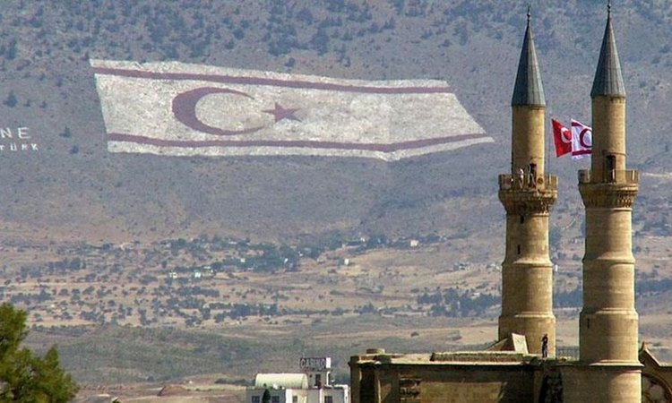 katexomena-erdogan_8