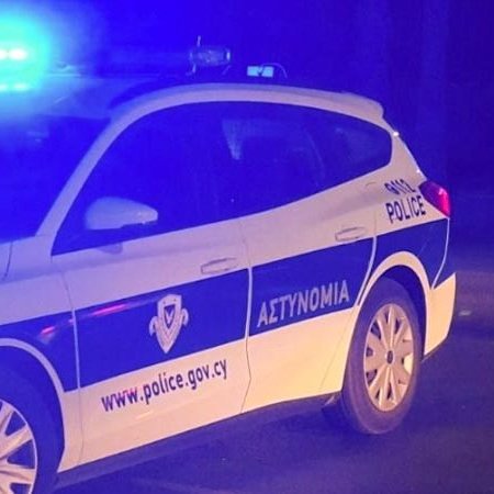 Καταγγελία εναντίον ανηλίκου ότι πρόταξε όπλο σε Δομή-Του πέρασε χειροπέδες η Αστυνομία