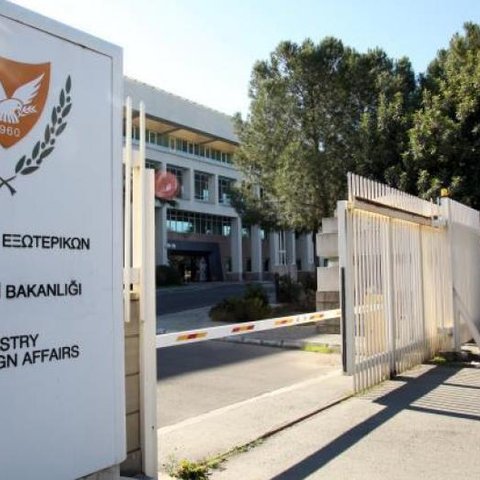 Διερευνά το ΥΠΕΞ τα δημοσιεύματα περί ρωσικού γραφείου στα κατεχόμενα