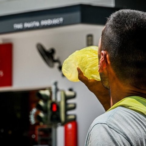 Φτάνουν μέχρι τα 1000 ευρώ τα πρόστιμα για μη διακοπή εργασίας-Στα έντεκα τα εξώδικα