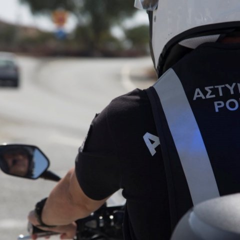 Έντεκα συλλήψεις στη Λεμεσό μετά από επιχείρηση της Αστυνομίας σε καταστήματα