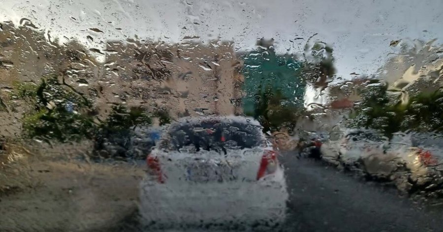 Φεύγει ξανά η καλοκαιρία-Επιστρέφουν οι βροχές και οι καταιγίδες Φεύγει ξανά η καλοκαιρία-Επιστρέφουν οι βροχές και οι καταιγίδες