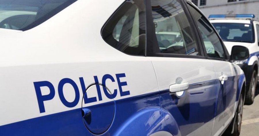 Στο νοσοκομείο οδηγός μετά από τροχαίο-Χτύπησε σε περιτοίχισμα Στο νοσοκομείο οδηγός μετά από τροχαίο-Χτύπησε σε περιτοίχισμα
