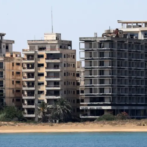 Επιμένουν να ρίχνουν ευθύνη στην ΚΔ για τις αγωγές εναντίον σφετεριστών ε/κ περιουσιών οι τ/κ πολιτικοί