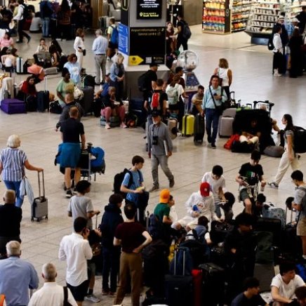 ΒΙΝΤΕΟ:  Εκκενώνεται τμήμα του αεροδρομίου Gatwick για «περιστατικό ασφαλείας»