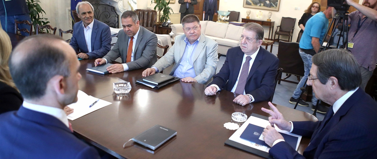 f0b3c5a7-d518-4ef0-8ffb-3baa98a5f591.jpg