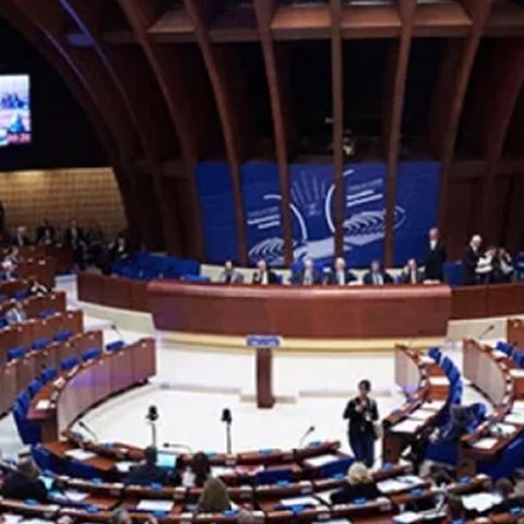 ΑΚΕΛ για την έγκριση αιτήματος Κοσόβου για ένταξη στο ΣτΕ-«Καταψηφίσαμε την έκθεση Μπακογιάννη και ΕΛΚ»