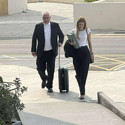 «Στερείται έννομου συμφέροντος να αμφισβητεί την απόφαση»-Πού στηρίζεται η ένσταση Πολυβίου για Βαρωσιώτου