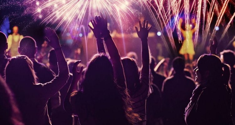 party-1024x545