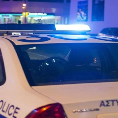 Διαρρήκτης επιτέθηκε με μαχαίρι σε 27χρονο-Τον έπιασε στα πράσα μέσα στο σπίτι του