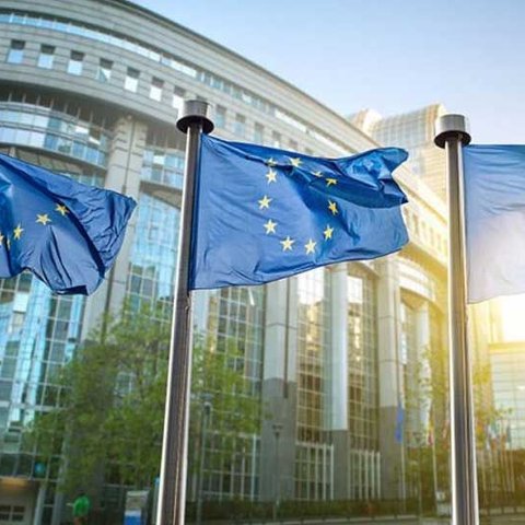 Ευελιξία από Κομισιόν στα κράτη μέλη για απόρριψη αιτήσεων ασύλου βάσει ασφαλούς τρίτης χώρας