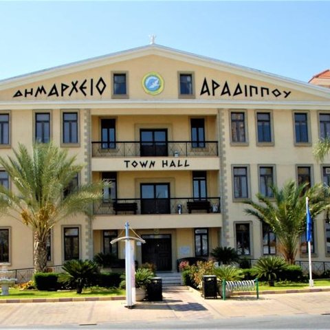 Υιοθέτηση λύσεων για το πρόβλημα της δυσοσμίας, ζητά ο Δήμαρχος Αραδίππου