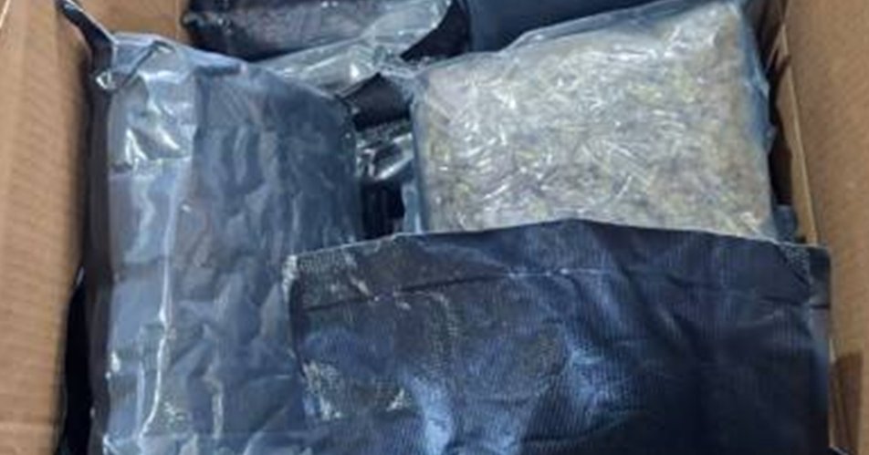 Μέσω Ελλάδας έφθασαν στην Κύπρο τα 18 κιλά κάνναβης-Είχαν δηλωθεί ως… ανδρικά παντελόνια