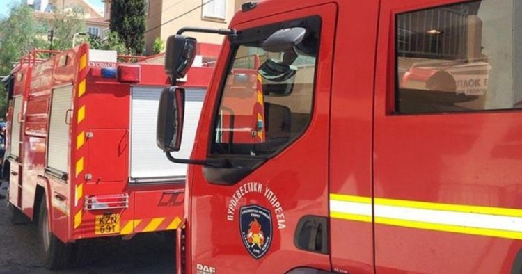 Πυρκαγιά στην Επαρχία Λευκωσίας επηρέασε γραφεία εταιρείας και οχήματα-Διερευνώνται τα αίτια