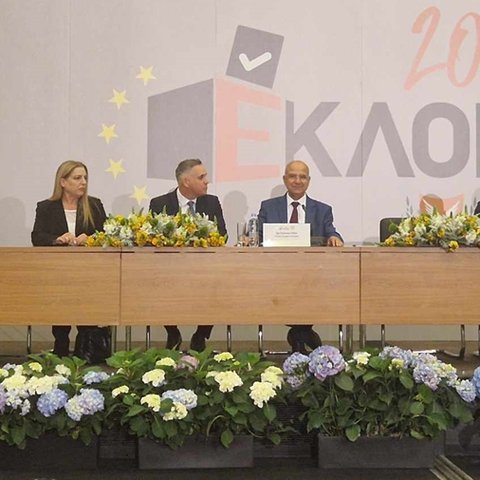 LIVE/Νικόλας: Άρρηκτα συνδεδεμένη με την ΕΕ η ιστορία του ΔΗΚΟ, ζητάμε τη δύναμη που μπορεί να μας δώσει ο λαός