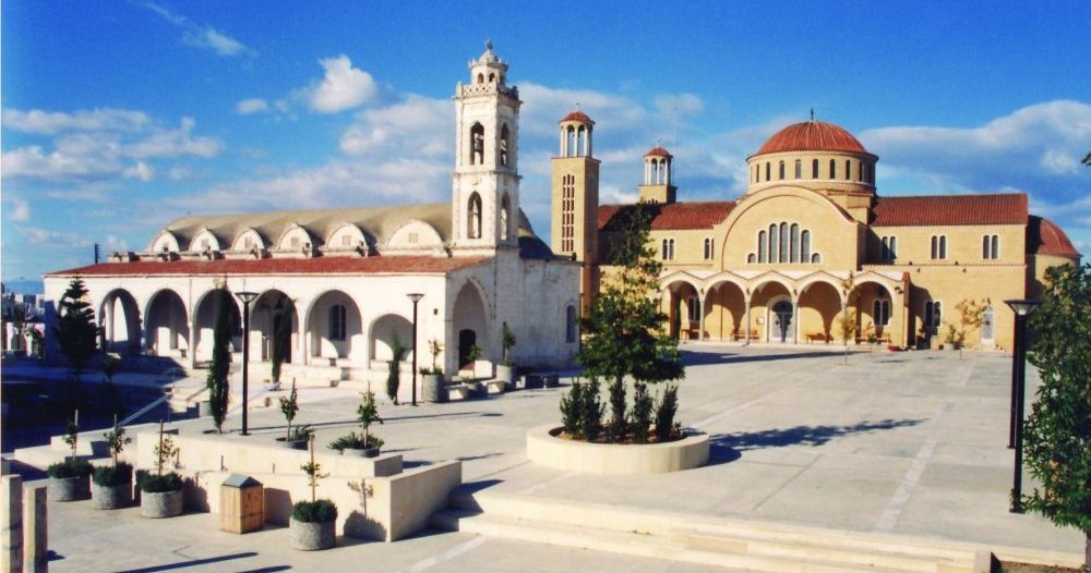 Στη δημιουργία Κεντρικής Πλατείας και ανάπλαση του πυρήνα προχωρεί ο Δήμος Παραλιμνίου-Δερύνειας