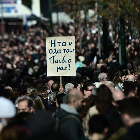 Εισαγγελική έρευνα για τις αναρτήσεις που προτρέπουν σε βιαιοπραγίες τη μέρα των συγκεντρώσεων για Τέμπη