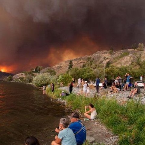 Σε κατάσταση έκτακτης ανάγκης ο Καναδάς-Χίλιες ενεργές πυρκαγιές, μαζικές εκκενώσεις
