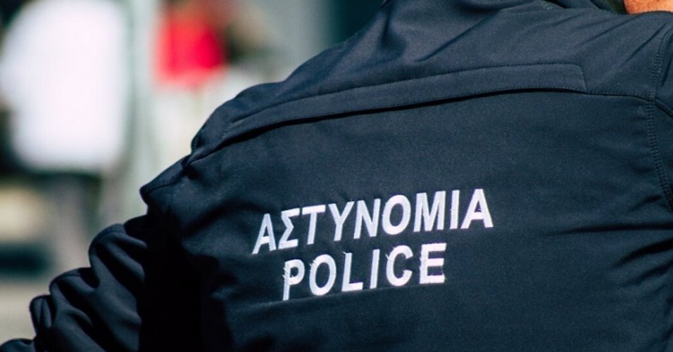 Πήρε τηλέφωνο την Αστυνομία για καταζητούμενο αλλά τελικά δεν τον συνέλαβαν-Όσα καταγγέλλει Κύπρια Εικαστικός