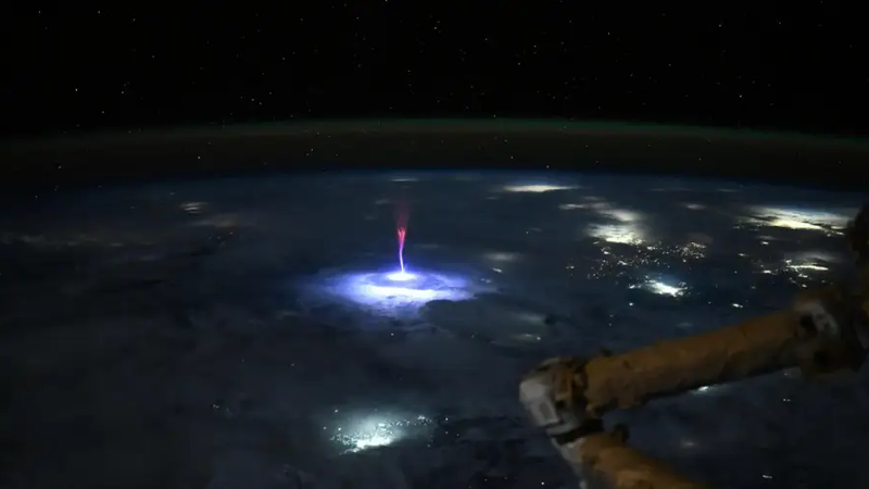 nasa-astronaftis-fotografia-sprite.jpg
