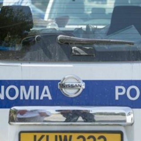 Πήγαν στην οικία του για ναρκωτικά και εντόπισαν 188 μπιτόνια με πετρέλαιο