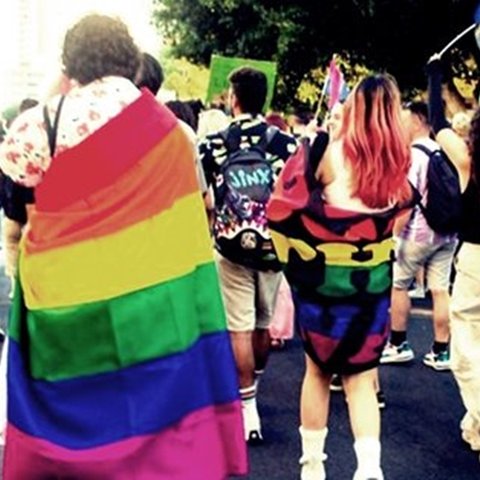 Έξι στους δέκα ΛΟΑΤΚΙ μαθητές κρύβουν την ταυτότητά τους-Νομικά εκτεθειμένες οι Rainbow οικογένειες