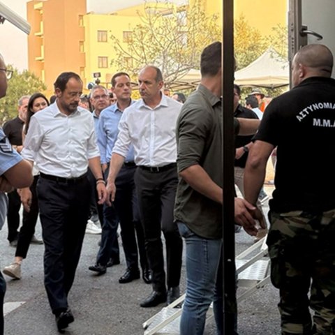 Οικονομική στήριξη εργαζομένων που πλήττονται από τις πυρκαγιές ανακοίνωσε το Υπουργείο Εργασίας