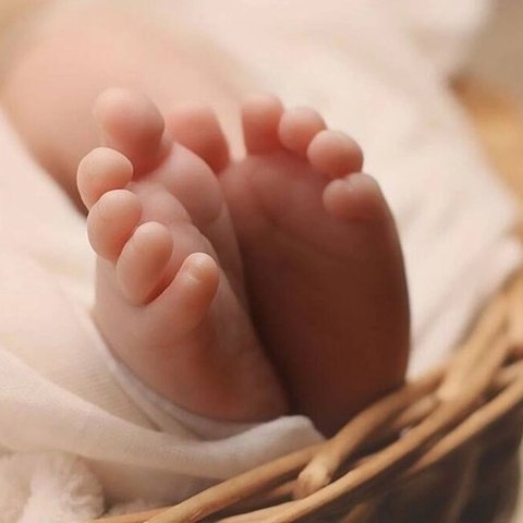Φρίκη στην Ιταλία-Μητέρα πέταξε το νεογέννητο μωρό της στην τουαλέτα