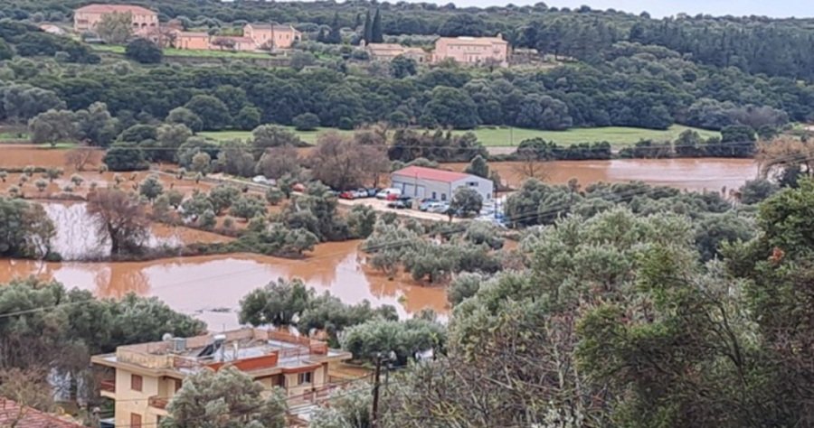 Πλημμύρες και κατολισθήσεις στην Κεφαλονιά-Ο δήμαρχος ζητά να κηρυχθεί σε κατάσταση έκτακτης ανάγκης στο Αργοστόλι