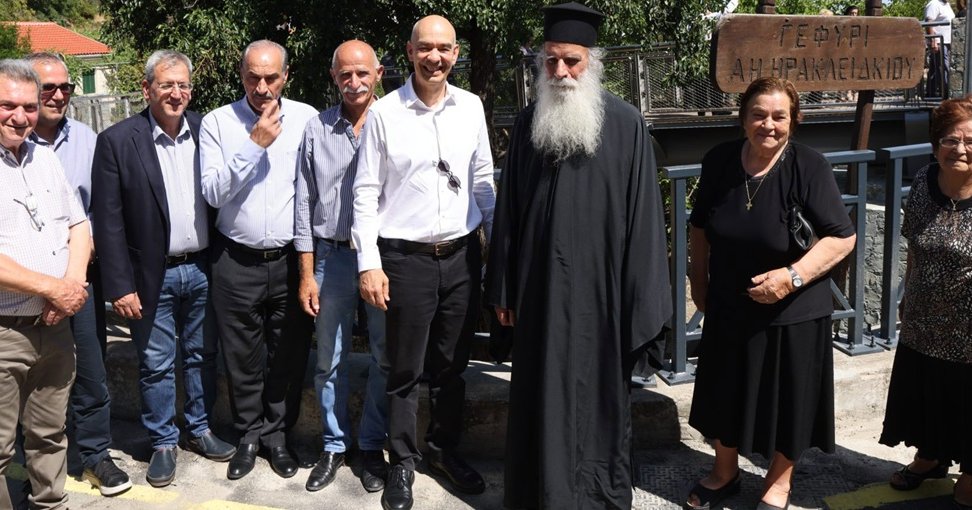 Εγκαινίασε πεζογέφυρα στον ποταμό Καρκώτη ο Βαφεάδης-«Αναβαθμίζεται η ποιότητα ζωής των κατοίκων»