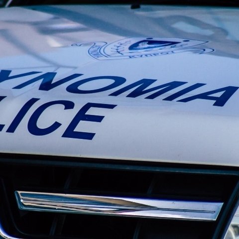 Χειροπέδες σε πέντε πρόσωπα στη Λάρνακα-Εντοπίστηκαν στην κατοχή τους χρήματα και ρολόγια