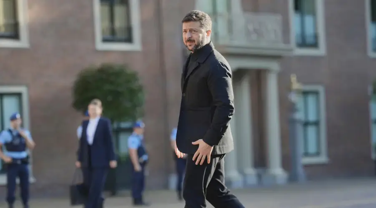 volodymir-zelenskyy-kati-san-kostoumi-hague-2025-06-24.jpg
