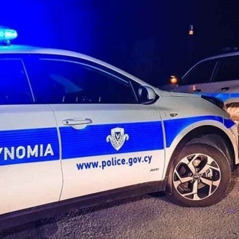 Χειροπέδες σε ακόμη ένα 24χρονο για το όπλο και τις 370 κροτίδες σε σπίτι στη Λευκωσία
