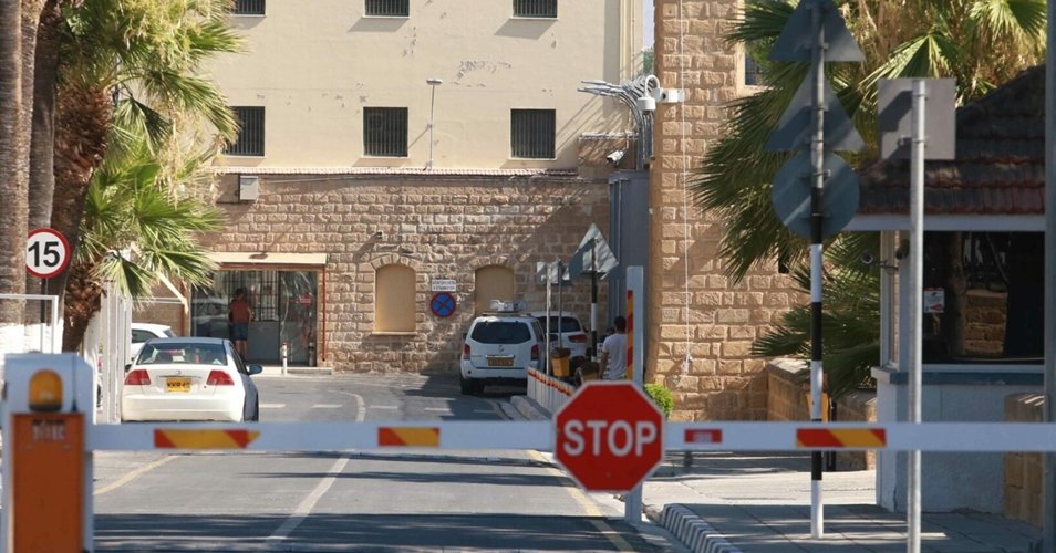 Αλλότρια κίνητρα και αμφισβητούμενη μαρτυρία δείχνει η υπεράσπιση των δεσμοφυλάκων-«Μιλάτε για τρόλεϊ και τα τρόλεϊ ήταν κλειδωμένα στα εργαστήρια»
