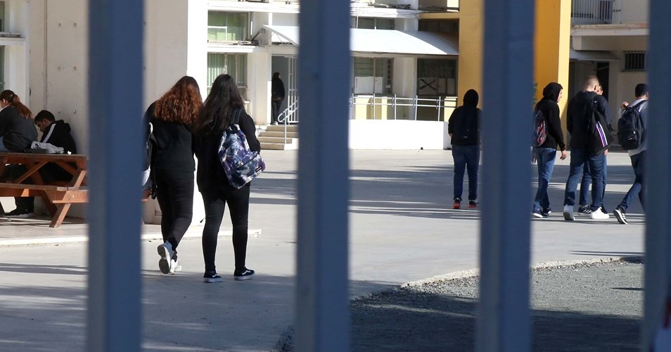 Βαθαίνει η κόντρα ΥΠΑΝ και ΟΕΛΜΕΚ για το σχέδιο αξιολόγησης-«Τα απεργιακά μέτρα θυματοποιούν τα παιδιά»