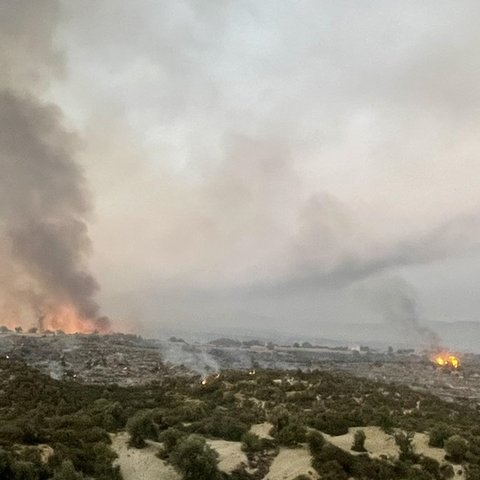 Περιορίστηκε η αναζωπύρωση στην Άλασσα-Παραμένουν ισχυρές δυνάμεις στο σημείο