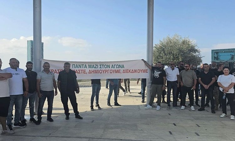 Πορεία προς Υπ. Εργασίας από εργαζόμενους στον κλάδο έτοιμου σκυροδέματος