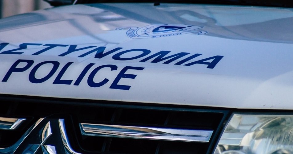 Χειροπέδες σε πέντε πρόσωπα στη Λάρνακα-Εντοπίστηκαν στην κατοχή τους χρήματα και ρολόγια Χειροπέδες σε πέντε πρόσωπα στη Λάρνακα-Εντοπίστηκαν στην κατοχή τους χρήματα και ρολόγια