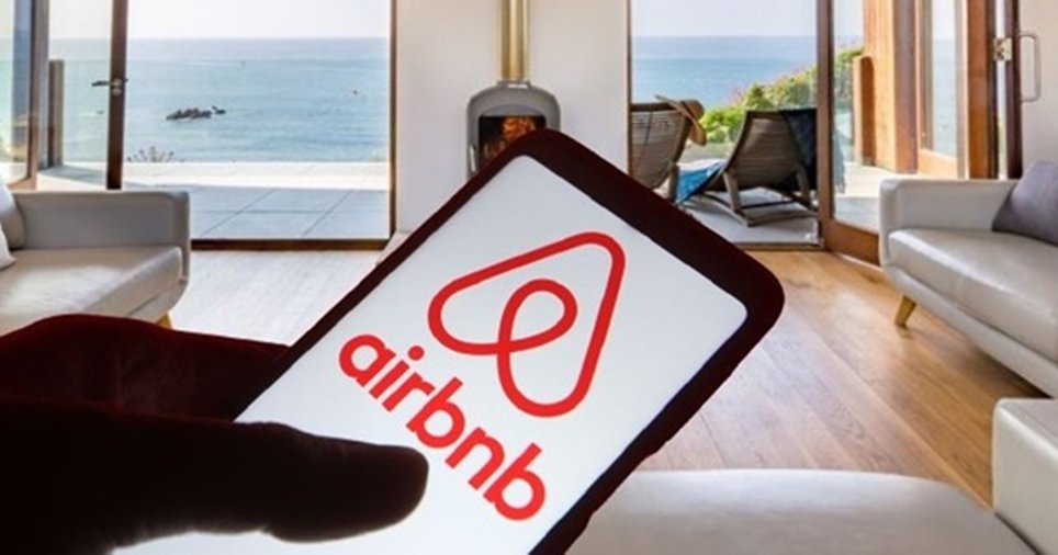Βαφτίζουν Airbnb πρώτες κατοικίες και επωφελούνται του ΦΠΑ-Αυξάνονται τα καταλύματα, γεμίζει η βαλίτσα των προβλημάτων