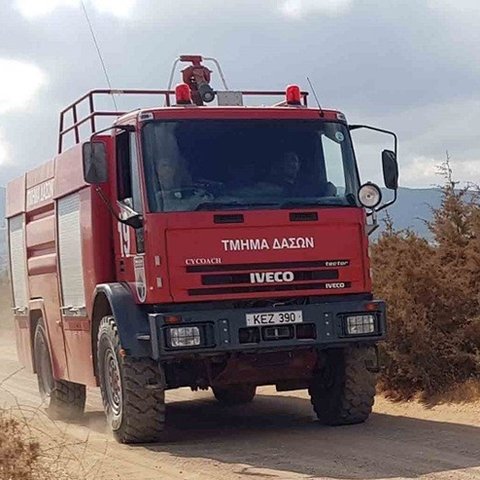 Σύμβαση Τμήματος Δασών για προμήθεια 17 πυροσβεστικών οχημάτων