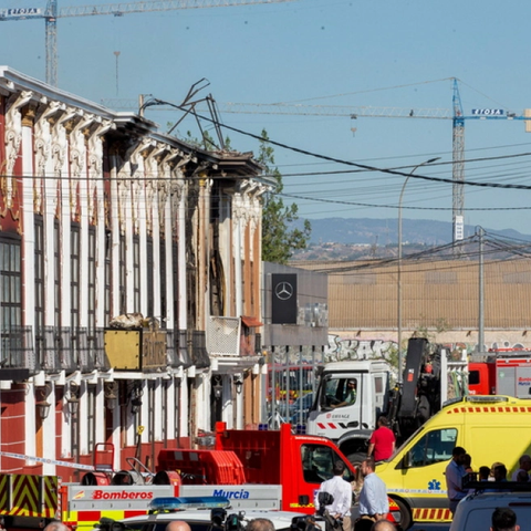 ΒΙΝΤΕΟ: Έρευνες για αγνοούμενους από τη φωτιά σε νυχτερινό κέντρο στην Ισπανία-Τουλάχιστον 13 νεκροί