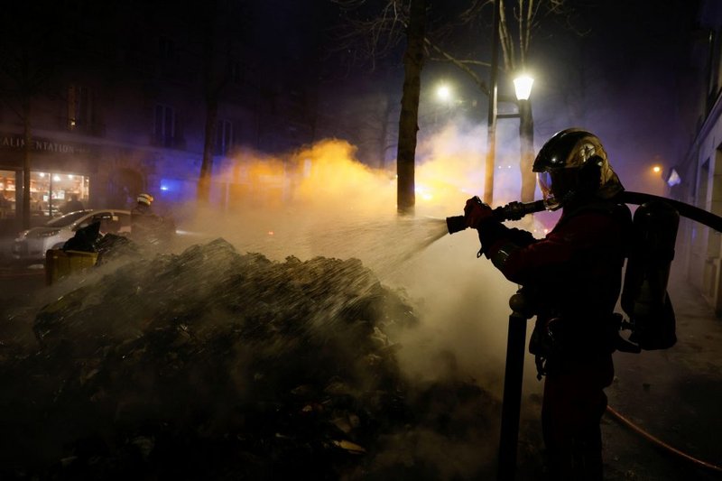 2023-03-21T230913Z_1323734115_RC2MYZ9OFD2L_RTRMADP_5_FRANCE-PENSIONS-PROTESTS-1024x683