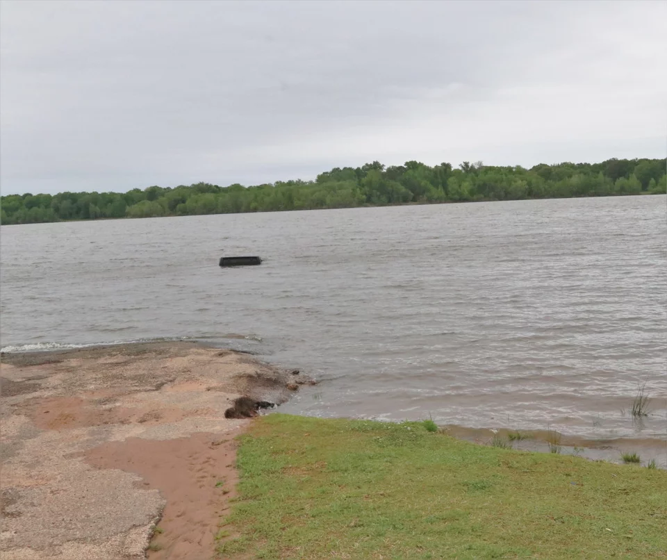 Texas-lake-Jeep.jpg