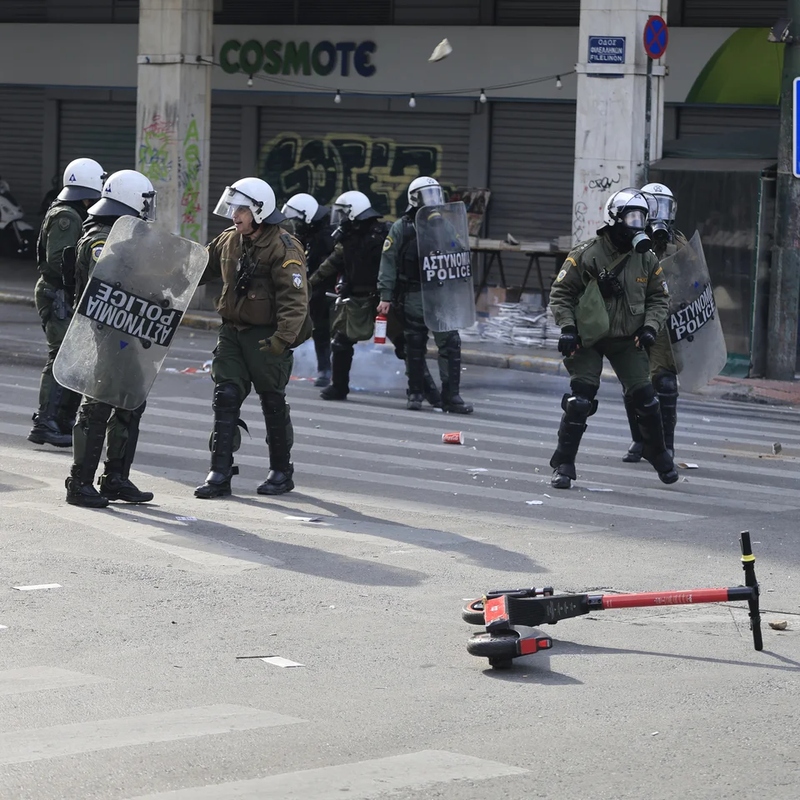 epeisodia-syntagma-gia-tempi-11.jpg