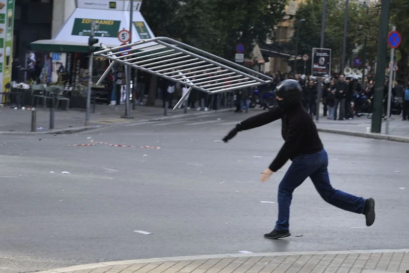 epeisodia-syntagma-gia-tempi-26.jpg