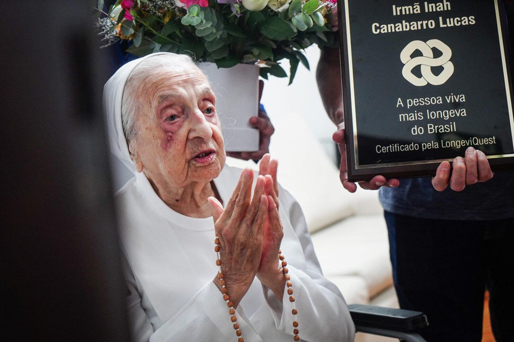 longeviquest_freira_inah_115_anos_porto_alegre_brasil_fev_2024_fotos_carlos_macedo-20-scaled-11