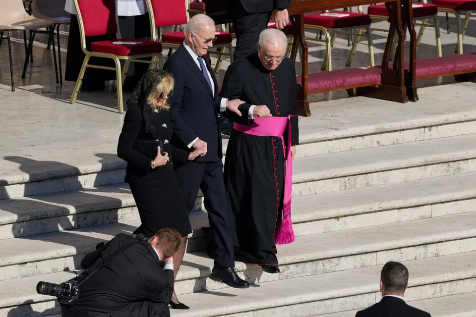 joe-biden-kideia-papa.jpg