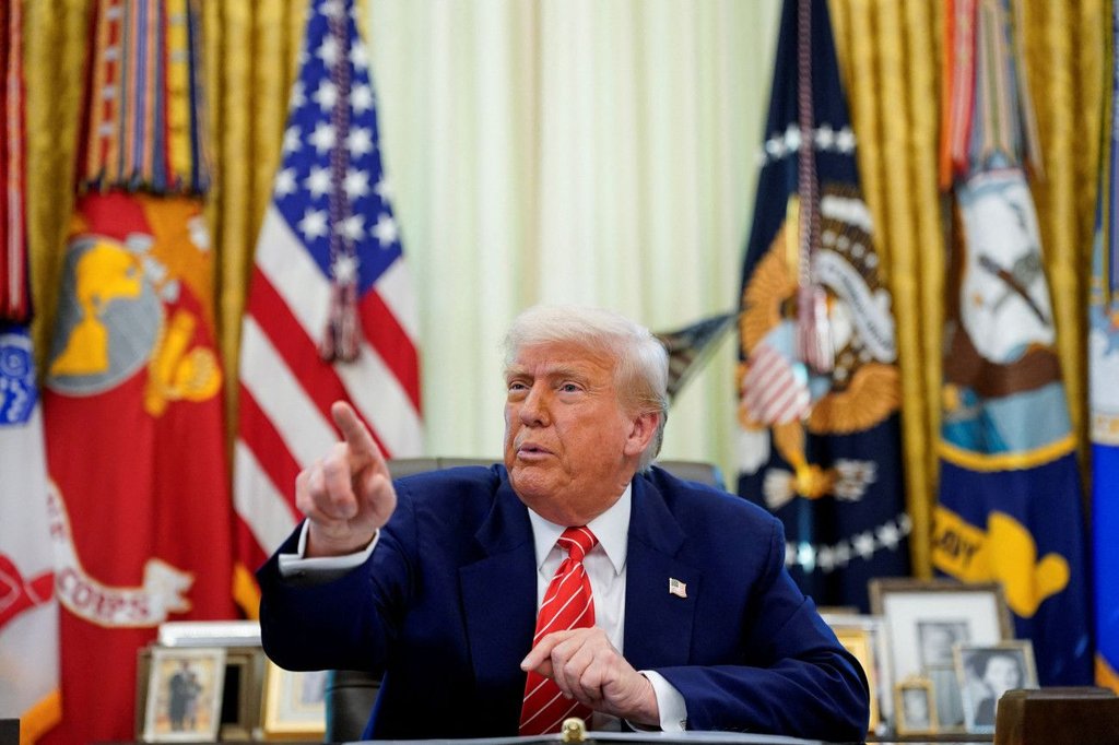 2025-05-30T185444Z_4160759_RC2ISEAVH8SH_RTRMADP_5_USA-TRUMP